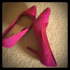 Pink Candie’s size 8. Great condition.
